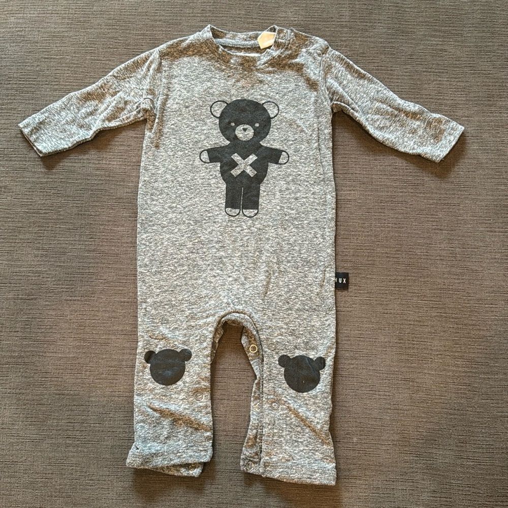Huxbaby 3-6 month grey onesie with black decal. Great condition